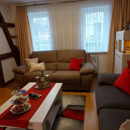 Janine Eg Und Angelina Og *